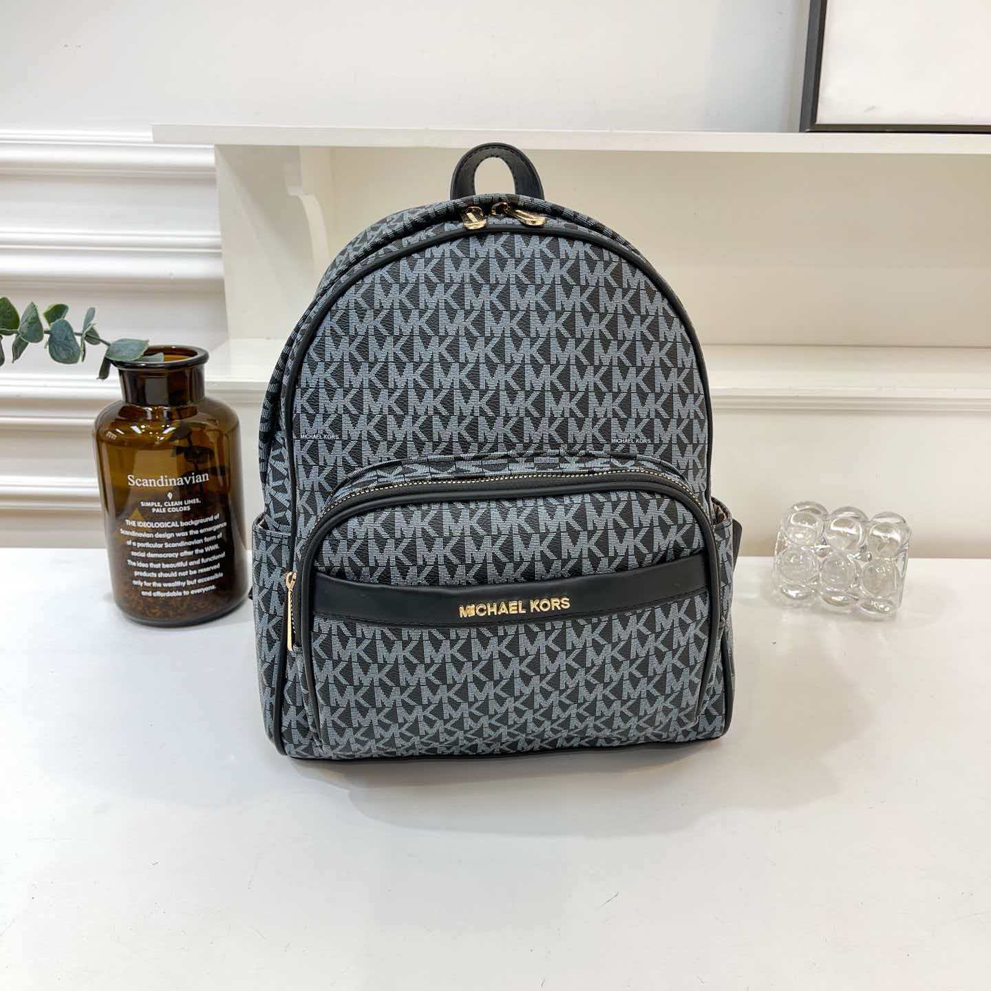 MK/Michael Kors 2026 New Light - Luxury Bags Michael Kors recension och pris