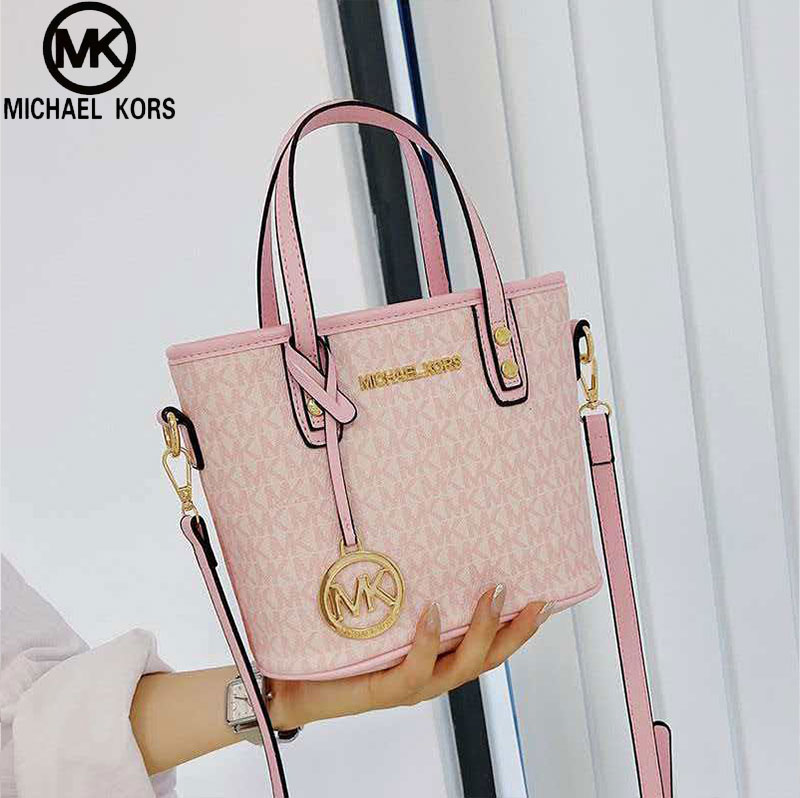 Michael Kors Ole Jet Set 2026  - Luxury Bags Michael Kors recension och pris
