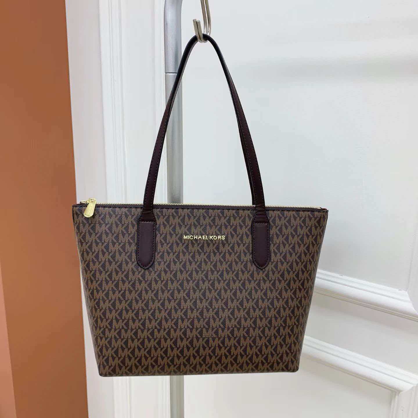 Michael Kors Vincent Printed W - Luxury Bags Michael Kors recension och pris