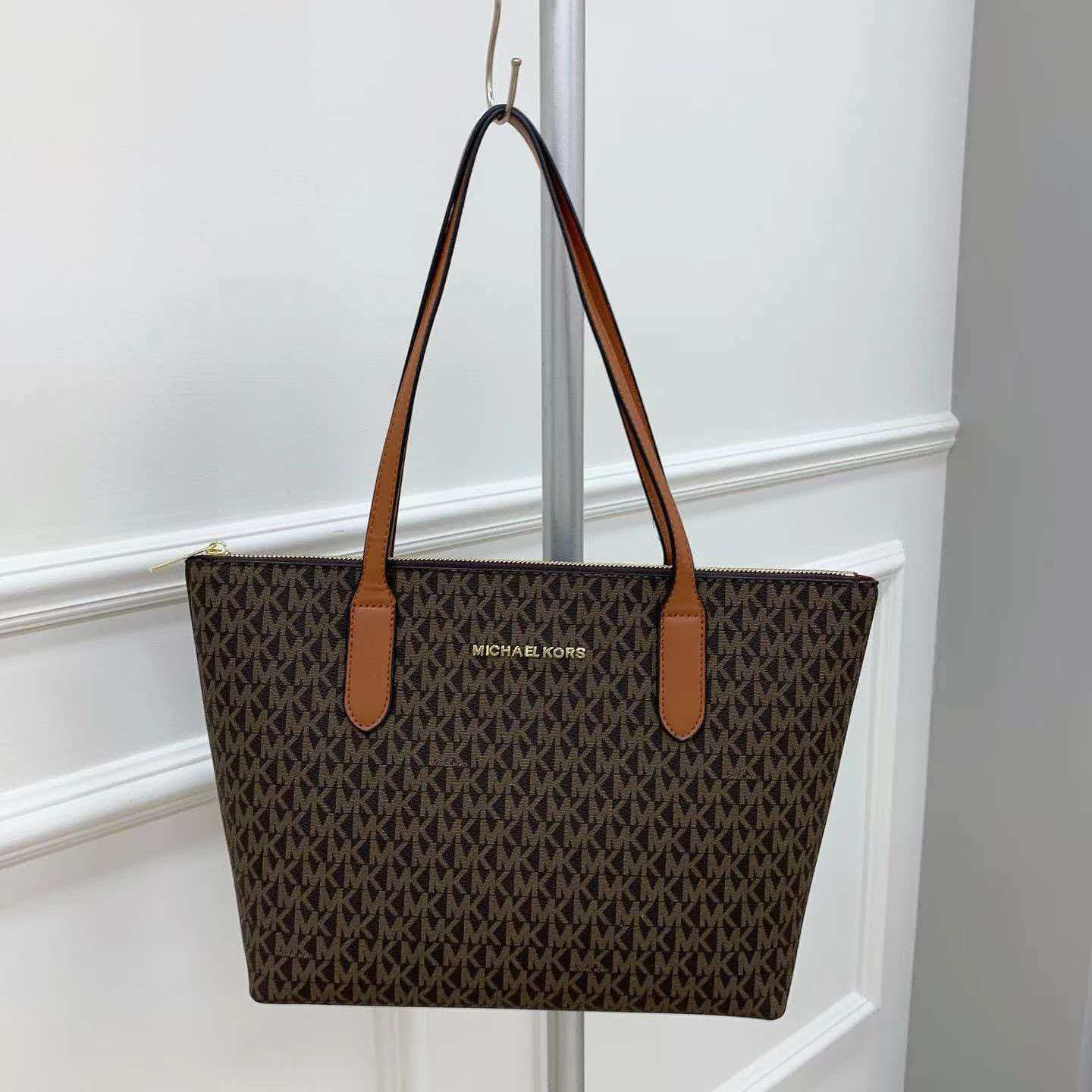 Michael Kors Vincent Printed W - Luxury Bags Michael Kors recension och pris